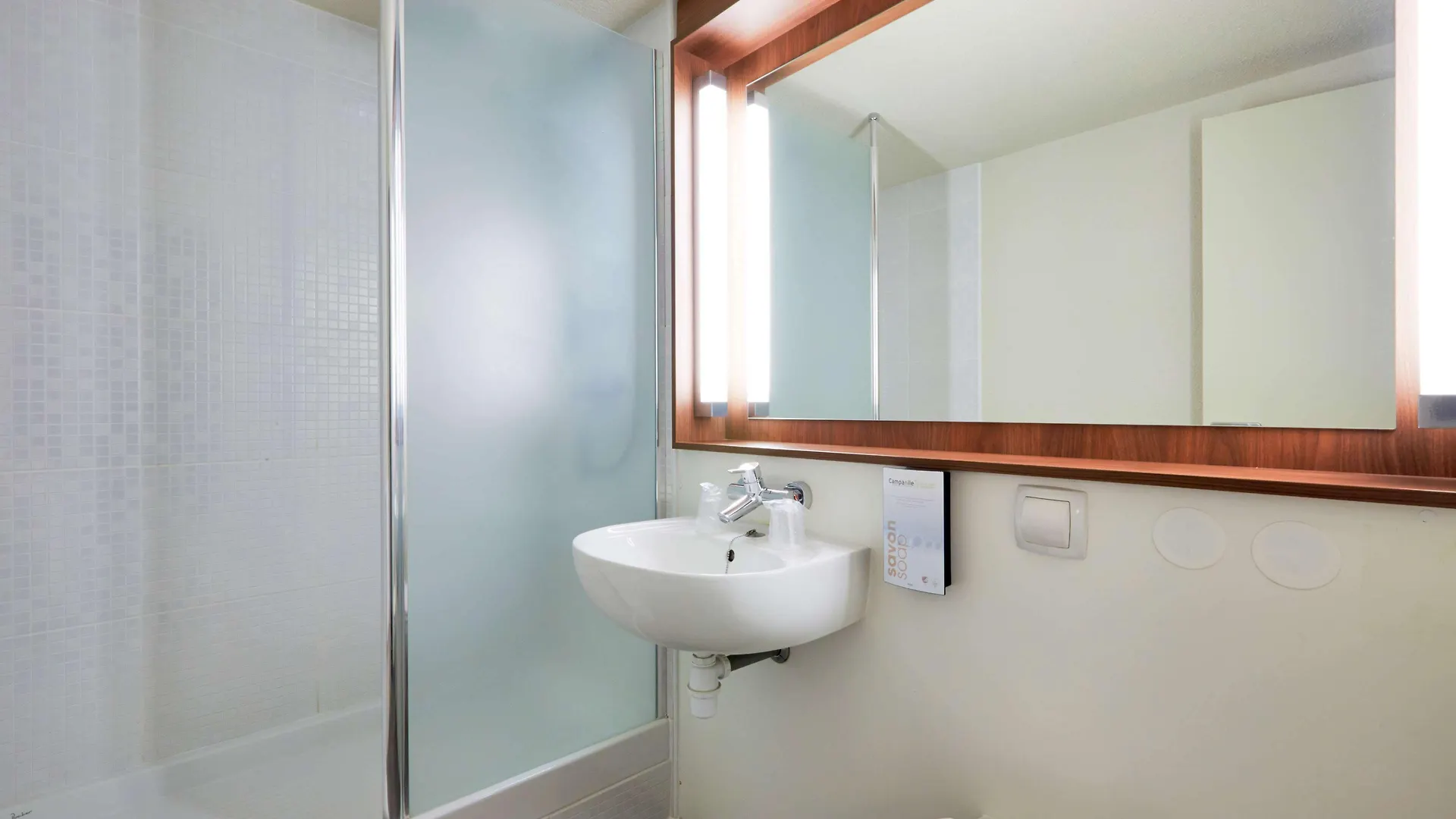 Campanile Vannes Hotel