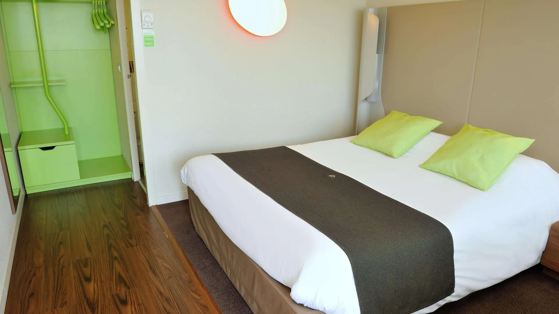 Campanile Vannes 3*,