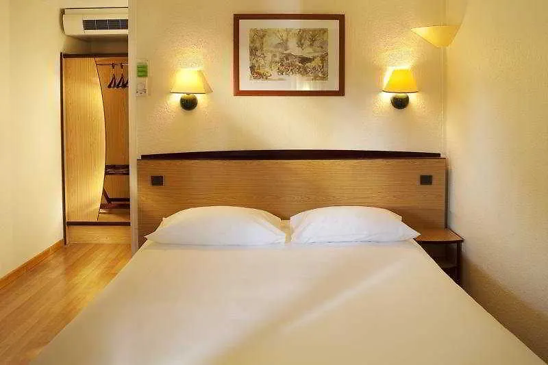*** Hotel Campanile Vannes Frankreich